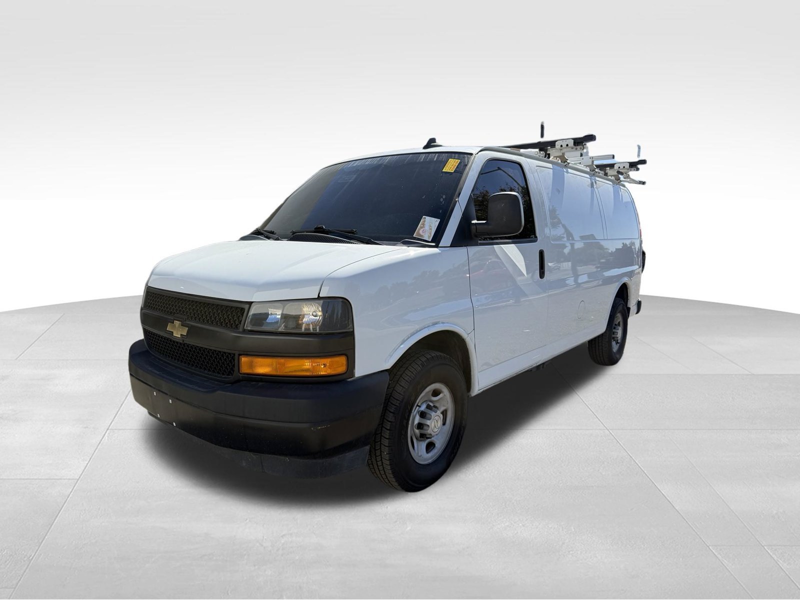 Used 2021 Chevrolet Express 2500 w/ Cold Climate Package RWD image 7