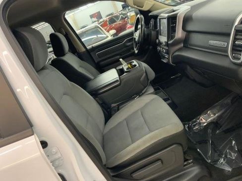 Used 2019 RAM 1500 Big Horn AWD/4WD image 14