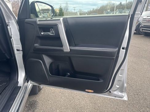 Used 2024 Toyota 4Runner Limited image 31