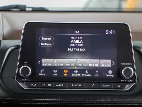 Used 2023 Nissan Rogue SV FWD image 19