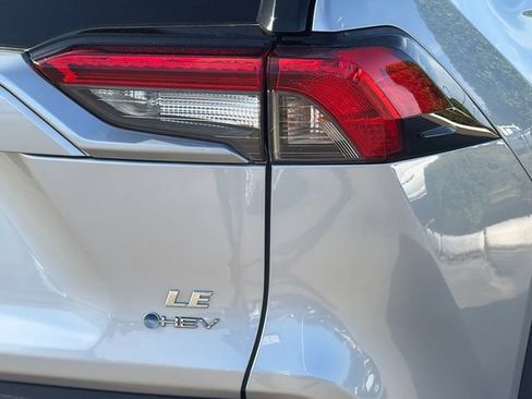 Used 2025 Toyota RAV4 LE AWD/4WD image 29
