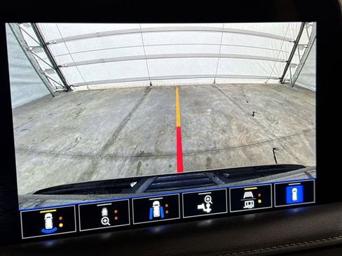 Certified 2023 GMC Yukon XL SLT w/ SLT Luxury Package image 14