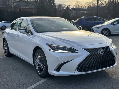 New 2025 Lexus ES 350 Ultra Luxury image 3