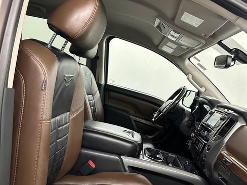 Used 2018 Nissan Titan Platinum Reserve w/ Platinum Utility Package AWD/4WD image 34