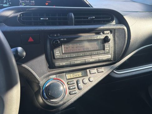 Used 2014 Toyota Prius C One FWD image 12