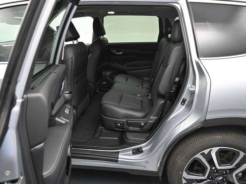 Used 2026 Subaru Ascent Limited AWD/4WD image 8