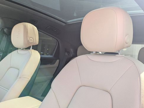 New 2025 Porsche Cayenne Turbo image 5