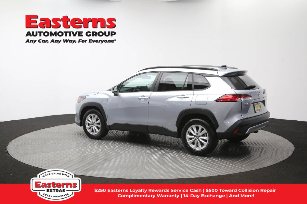 Used 2025 Toyota Corolla Cross LE FWD image 63