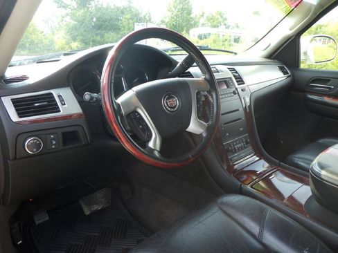 Used 2007 Cadillac Escalade AWD image 24