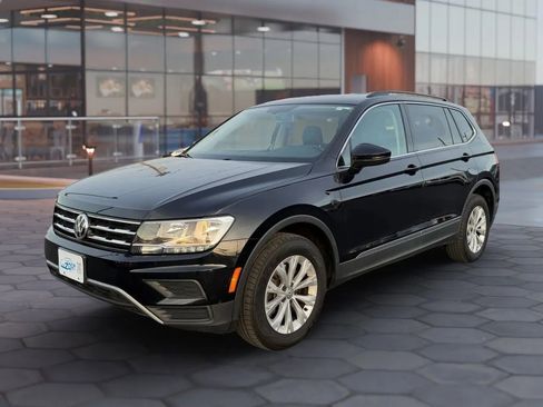 Used 2018 Volkswagen Tiguan SE image 4