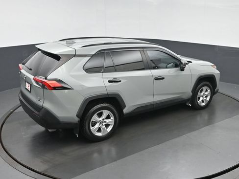 Used 2020 Toyota RAV4 XLE w/ Convenience Package AWD/4WD image 16