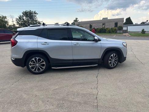 Used 2021 GMC Terrain SLT AWD/4WD image 10