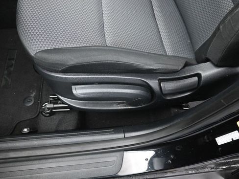 Used 2023 Kia Soul LX image 21