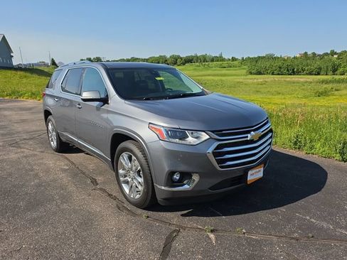 Used 2021 Chevrolet Traverse High Country AWD/4WD image 2