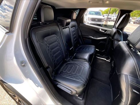 Used 2023 Ford Escape Platinum w/ Premium Technology Package image 20