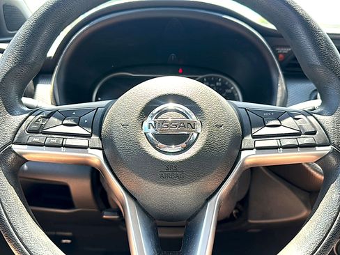 Used 2019 Nissan Kicks SV FWD image 9