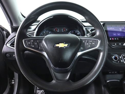 Used 2019 Chevrolet Malibu LT FWD image 11