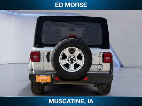 Used 2023 Jeep Wrangler Sport S image 4