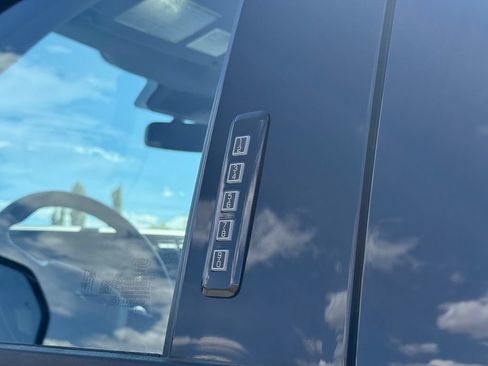 Used 2024 Ford F350 Lariat w/ Lariat Ultimate Package AWD/4WD image 19