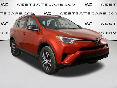 Used 2017 Toyota RAV4 LE FWD image 41