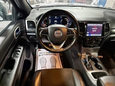 Used 2020 Jeep Grand Cherokee Altitude image 19