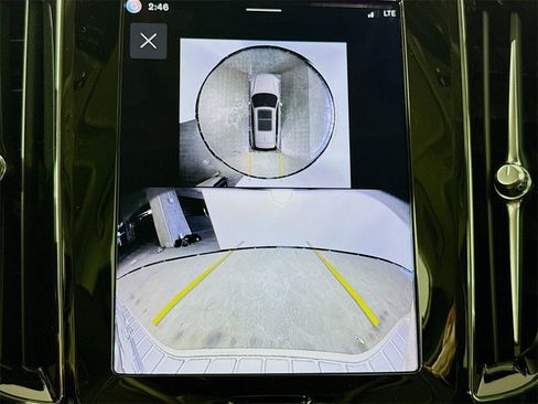 New 2026 Volvo V60 B5 Cross Country Plus w/ Climate Package image 13