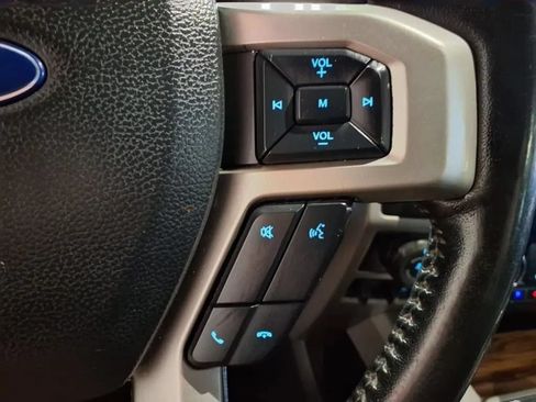 Used 2019 Ford F150 Lariat AWD/4WD image 26
