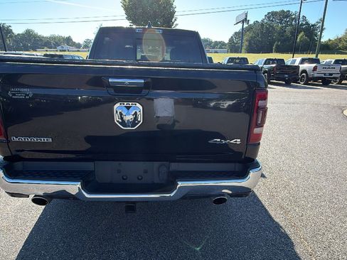 Used 2019 RAM 1500 Laramie AWD/4WD image 9