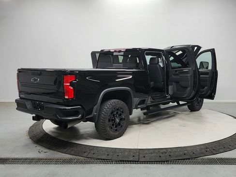 Used 2024 Chevrolet Silverado 2500 High Country w/ High Country Premium Package AWD/4WD image 15