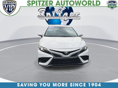Used 2023 Toyota Camry SE FWD image 3
