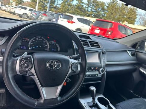 Used 2014 Toyota Camry SE image 22