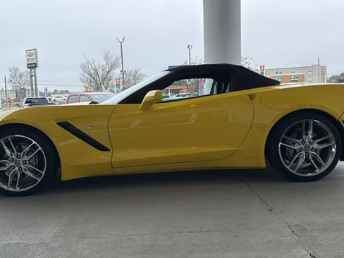 Used 2019 Chevrolet Corvette Stingray Convertible w/ 3LT Preferred Equipment Group image 3