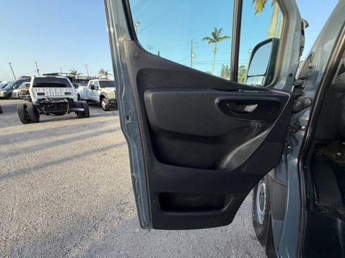 Used 2019 Mercedes-Benz Sprinter 170 image 11