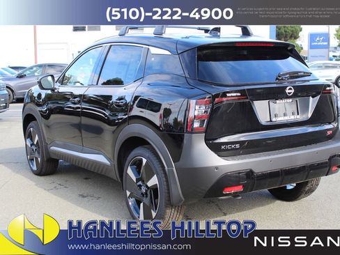 New 2025 Nissan Kicks SR image 9