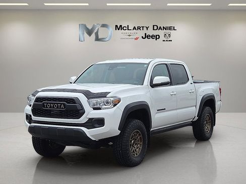 Used 2022 Toyota Tacoma SR5 w/ Trail Edition AWD/4WD image 2