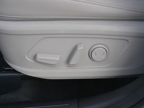 Certified 2025 Kia Sorento S image 20