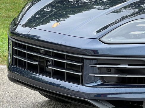 Certified 2026 Porsche Cayenne E-Hybrid AWD/4WD image 13