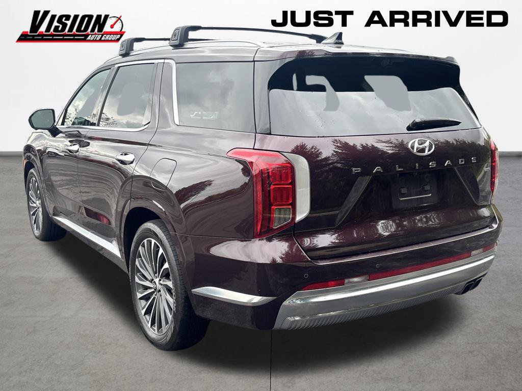 Used 2024 Hyundai Palisade Calligraphy AWD/4WD image 3