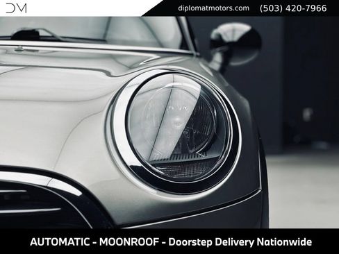 Used 2019 MINI Cooper 4-Door Hardtop w/ Signature Upholstery Package FWD image 13