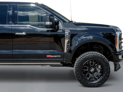 Used 2024 Ford F350 Platinum AWD/4WD image 8