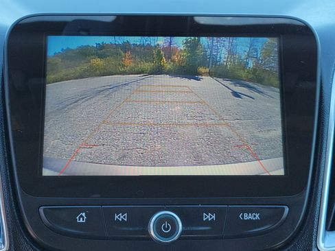 Used 2018 Chevrolet Malibu LT image 26