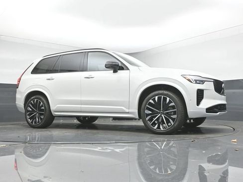 New 2026 Volvo XC90 B6 Ultra w/ Protection Package Premier image 38