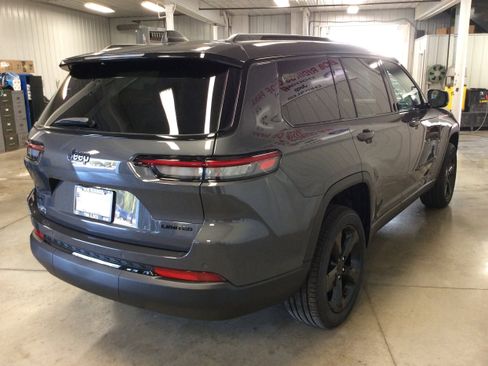 New 2025 Jeep Grand Cherokee L Limited w/ Black Appearance Package image 7