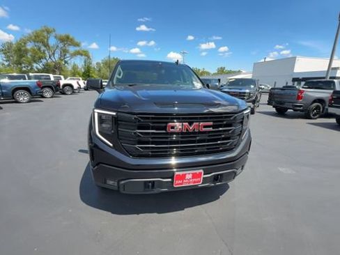 Certified 2023 GMC Sierra 1500 Elevation w/ LPO, Elevation Black Package AWD/4WD image 3