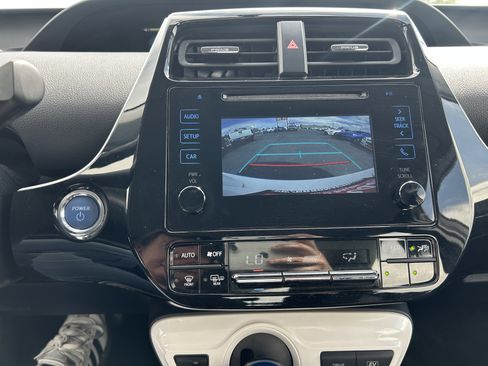 Used 2016 Toyota Prius Two image 19