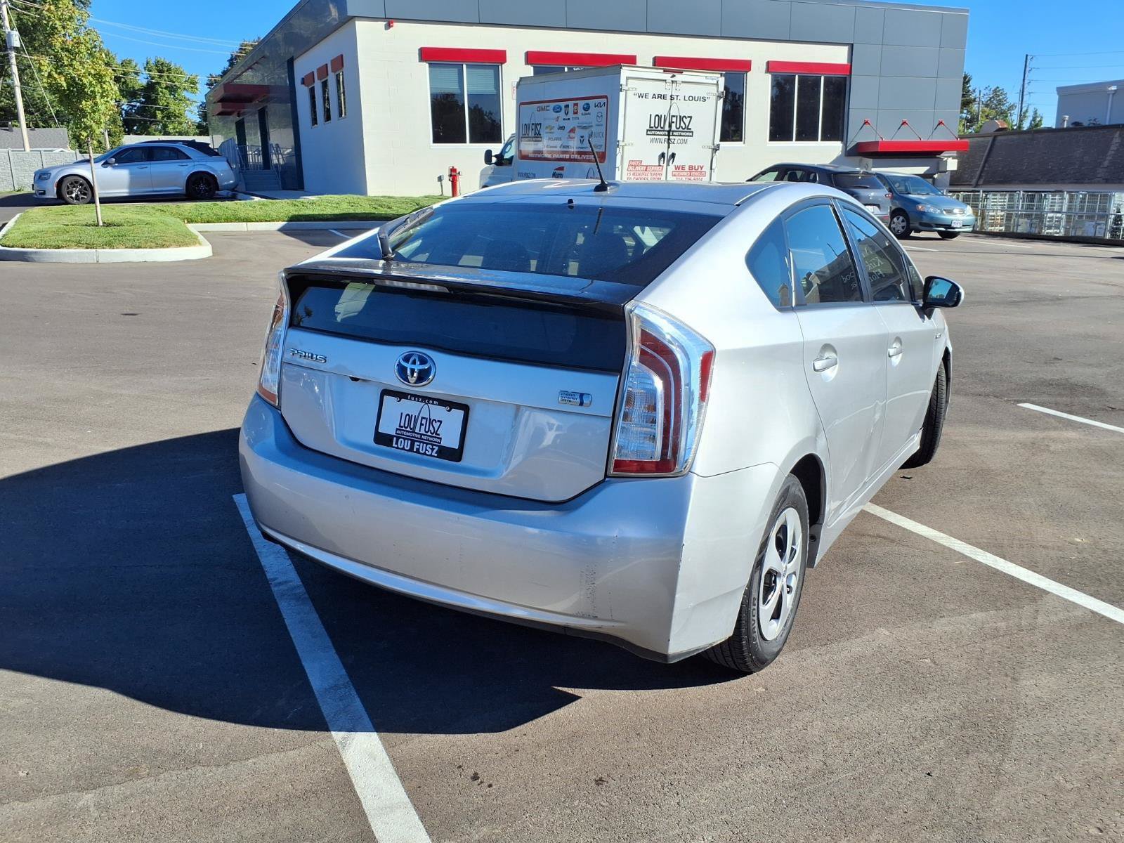 Used 2015 Toyota Prius Four FWD image 4