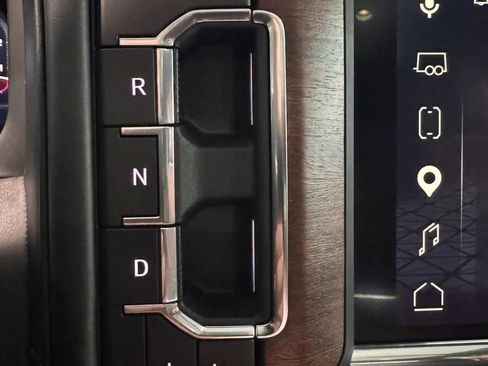 Used 2023 GMC Yukon Denali Ultimate image 40