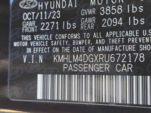 Used 2024 Hyundai Elantra SEL FWD image 30
