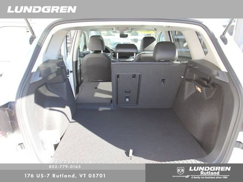 Used 2023 Volkswagen Taos SEL AWD/4WD image 17