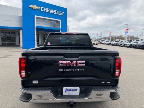 New 2026 GMC Sierra 1500 SLE image 6